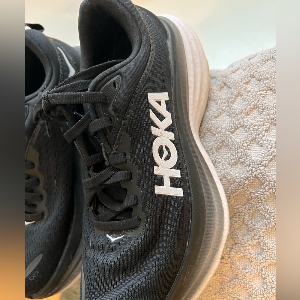 Women’s HOKA BONDI 8. Size 5.5